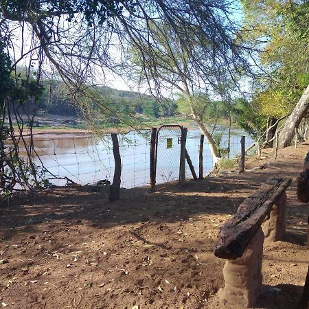 Nthakeni Bush & River Camp Pafuri Gate 外观 照片