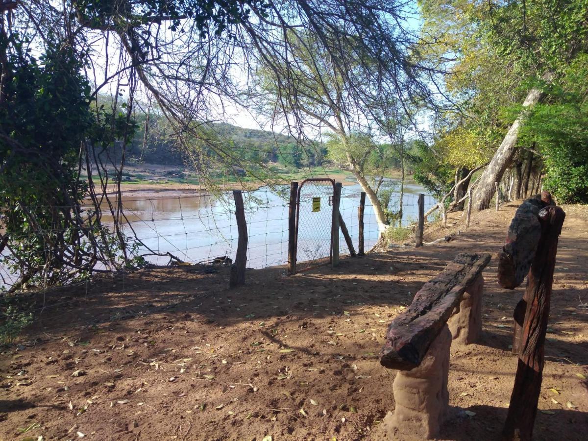 Nthakeni Bush & River Camp Pafuri Gate 外观 照片