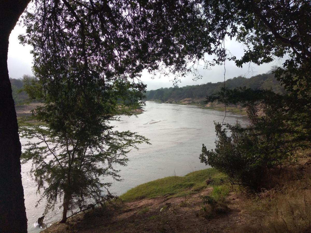 Nthakeni Bush & River Camp Pafuri Gate 外观 照片
